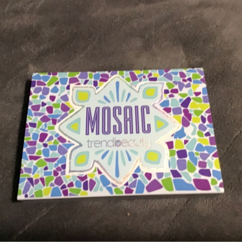 Mosaic trendbeauty palette new in package